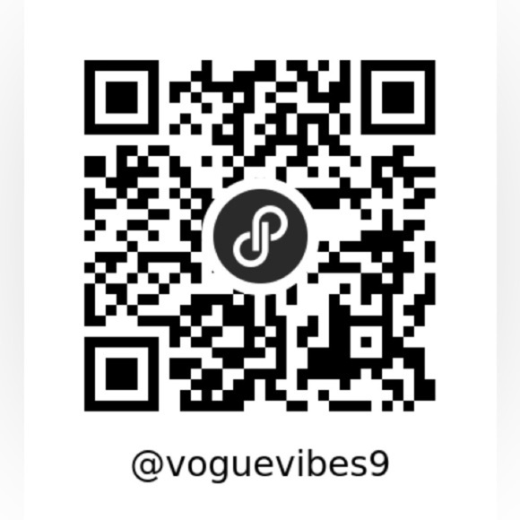 298 Cider | EUC White Textured Mock Neck Sleeveless Crop Top (size XS) - Picture 9 of 9